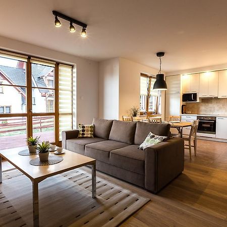 קרפאז' "Rodzinny Apartament Pod Sniezka 2" Na Osiedlu "Apartamenty Pod Sniezka" מראה חיצוני תמונה